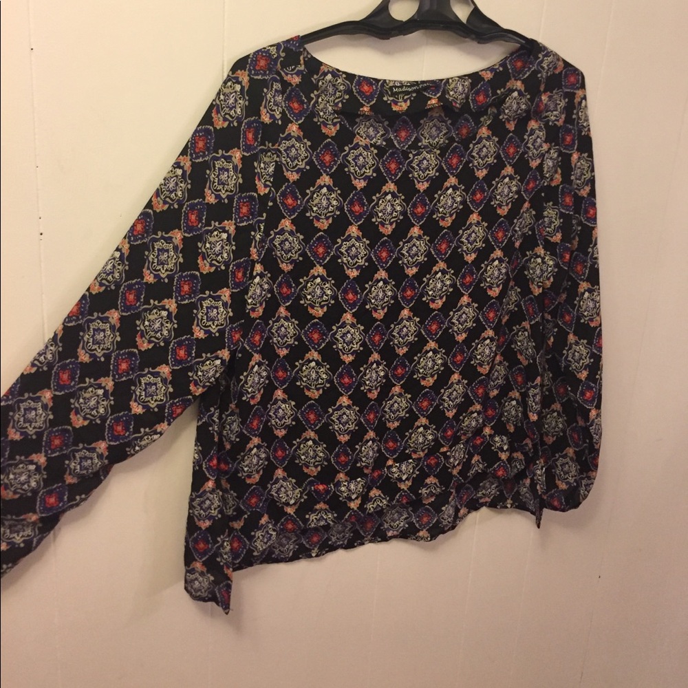Patterned long sleeve top