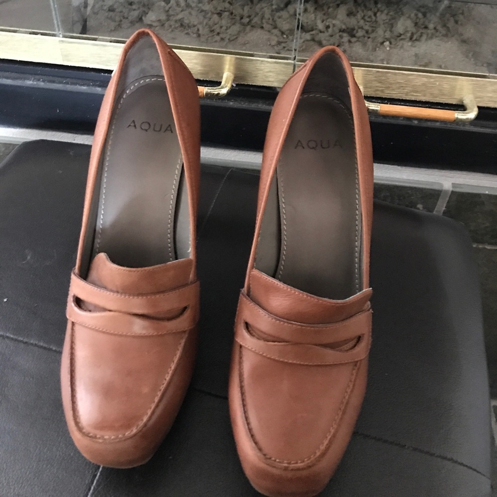 Aqua brand shoes, brand new, camel color, size 8.
