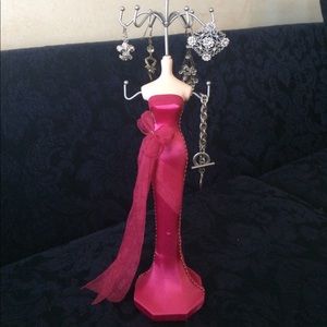 Evening gowned glamour jewelry holder