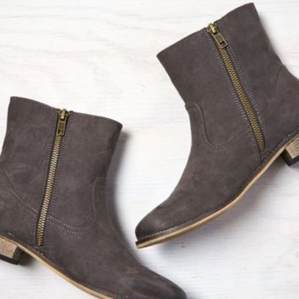 American Eagle Outfitters gray side-zip booties.