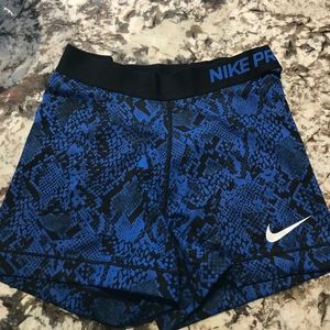 BLUE SNAKE PRINT NIKE PRO