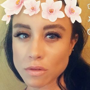 Meet your Posher, Alexandra