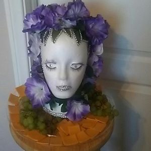 Party. Platter. Head