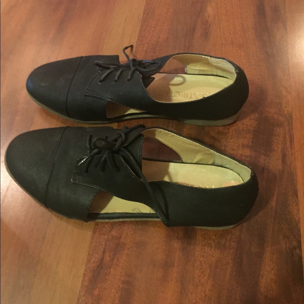 Cut out lace up flats