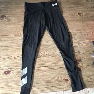 VS yoga leggings