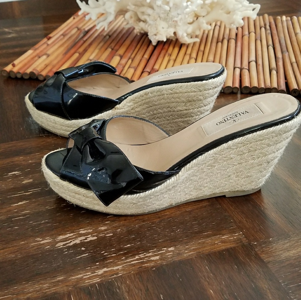 Valentino Garavani Bow Wedge