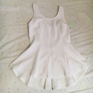 Brand new white top