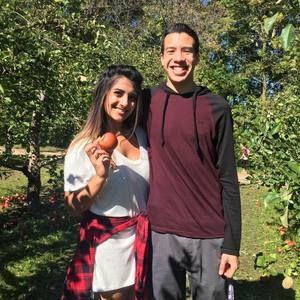 Meet your Posher, Danielle