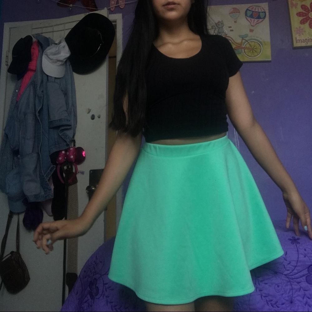 mint skater skirt