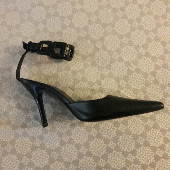 BEAUTIFUL BLACK STRAPS SEXY HEELS - Picture 2 of 6