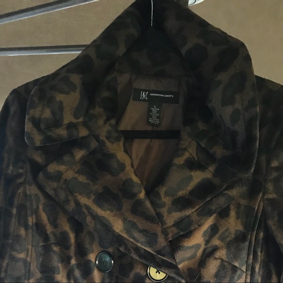 I.N.C ANIMAL PRINT JACKET - Picture 3 of 7