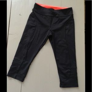 Cropped Black Leggings