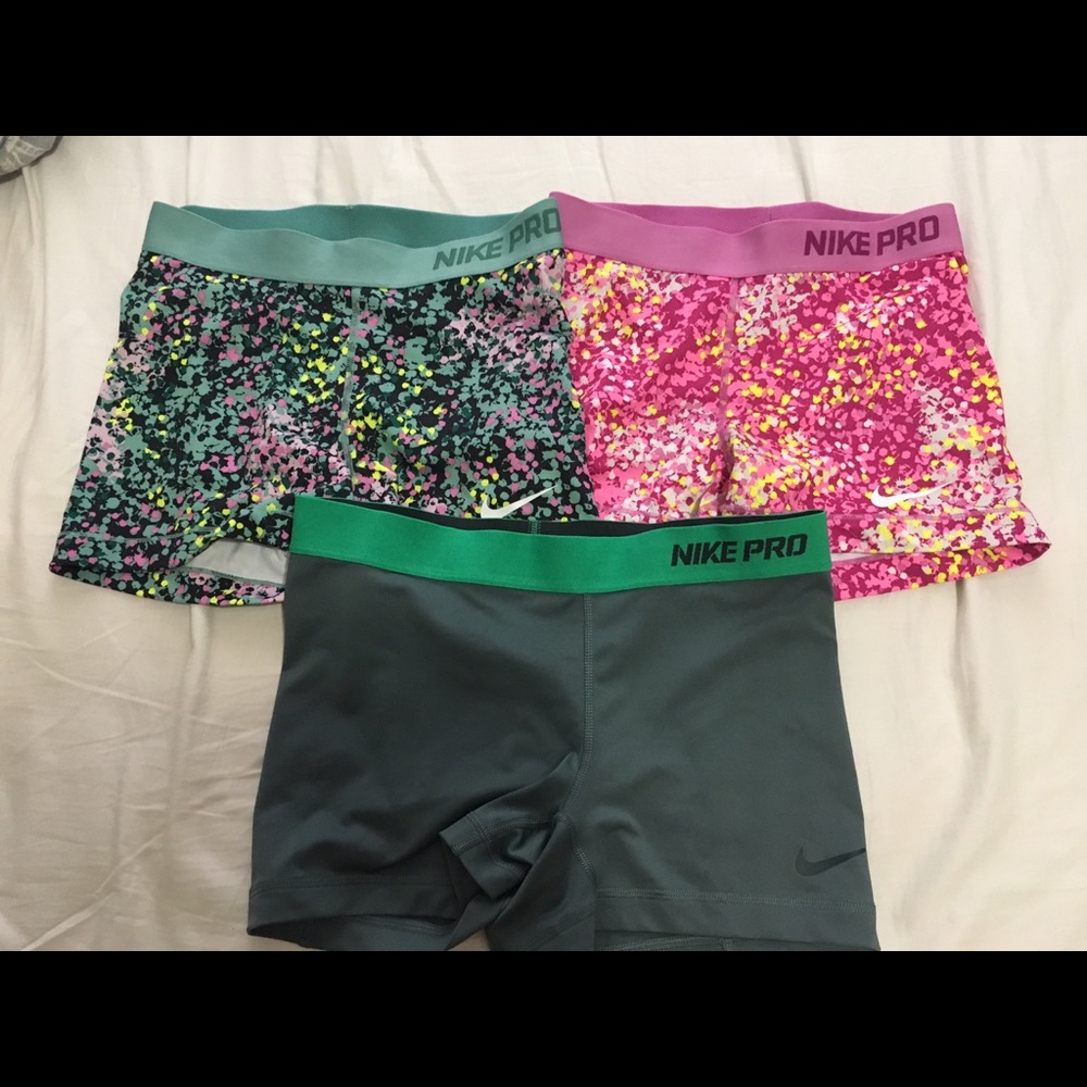 Bundle Nike Pro Compression Shorts Sz. Medium