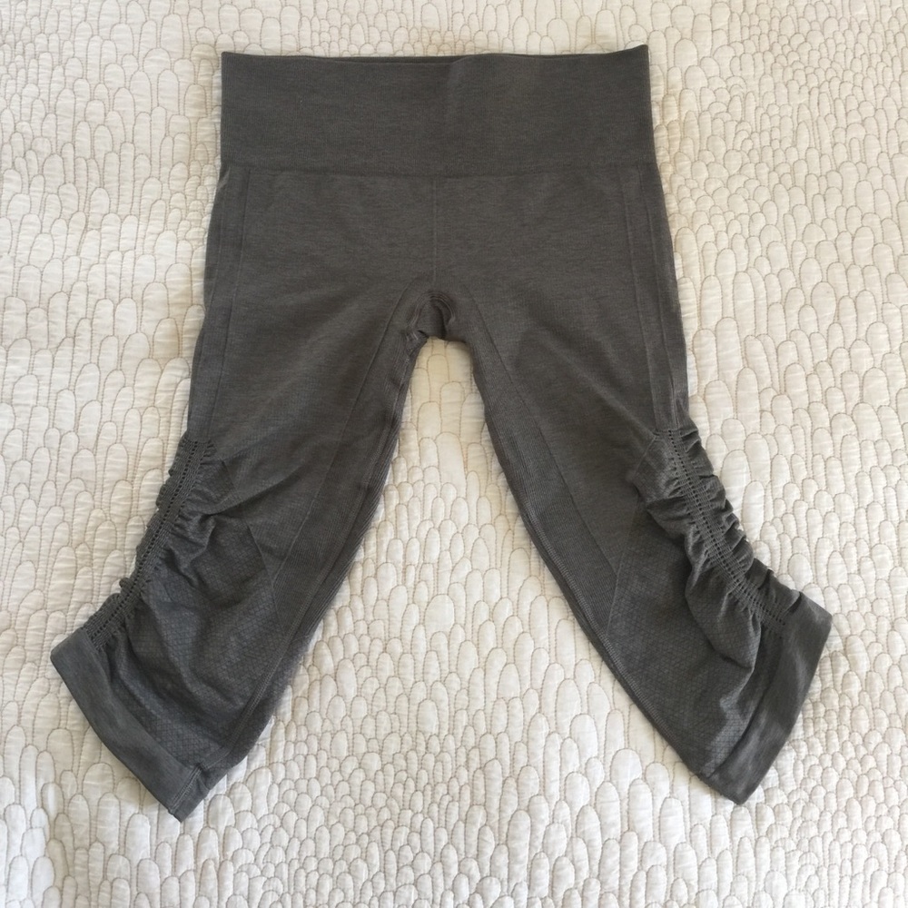 Lululemon In The Flow Crop