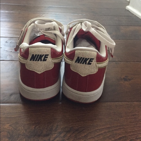 Nike Shoes - Nike shoes