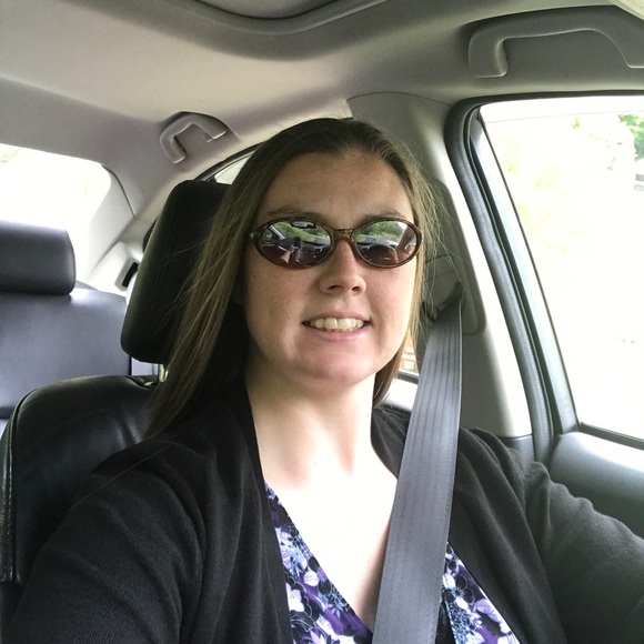 Meet your Posher, Melissa - Picture 1 of 1
