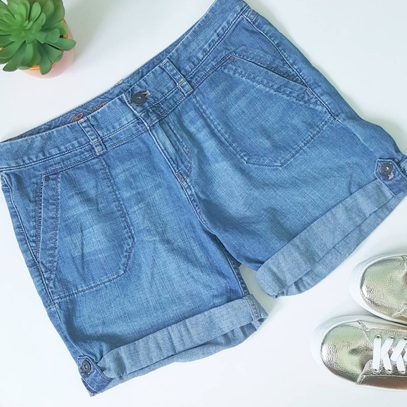 Eddie Bauer Pants - *SOLD* New Eddie Bauer Jean Cuff Shorts