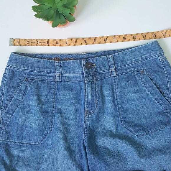 *SOLD* New Eddie Bauer Jean Cuff Shorts - Picture 2 of 7
