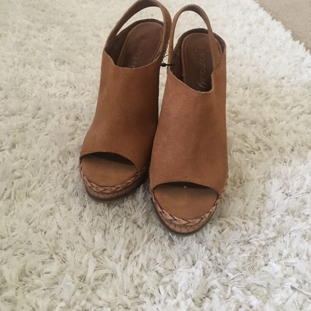 Tan wedges