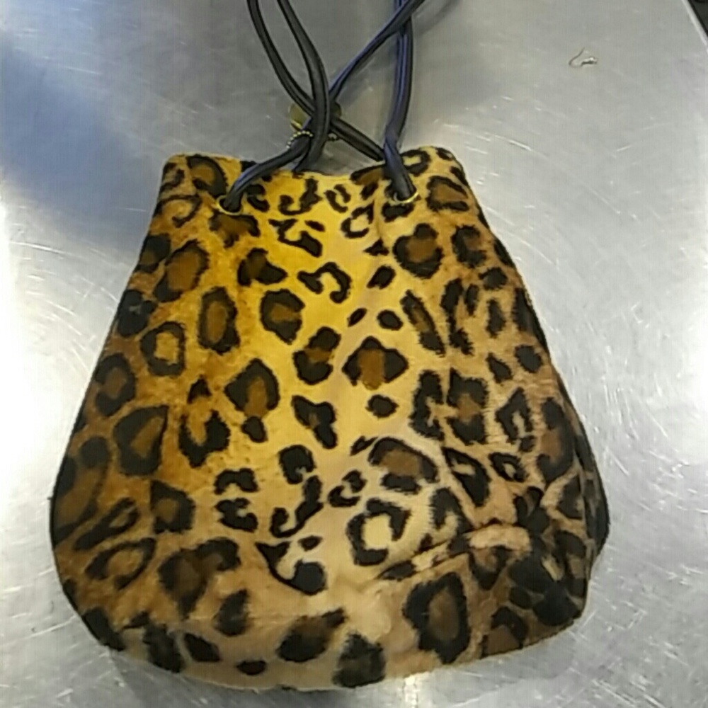 Leopard purse