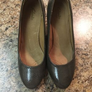 Clarks brown wedges