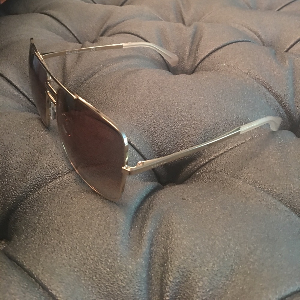 Celine Sunglasses 😎😎😎 - Picture 5 of 8