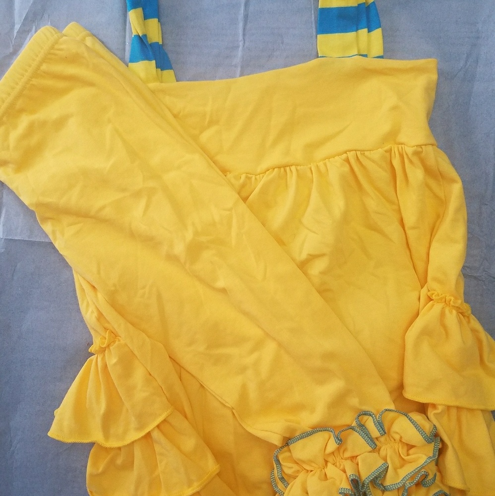 Girls ruffle pant set