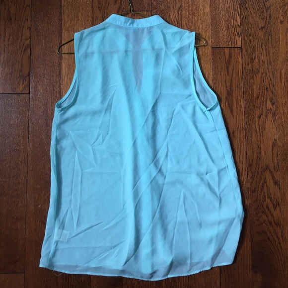 Tiffany blue sleeveless shirt - Picture 3 of 3