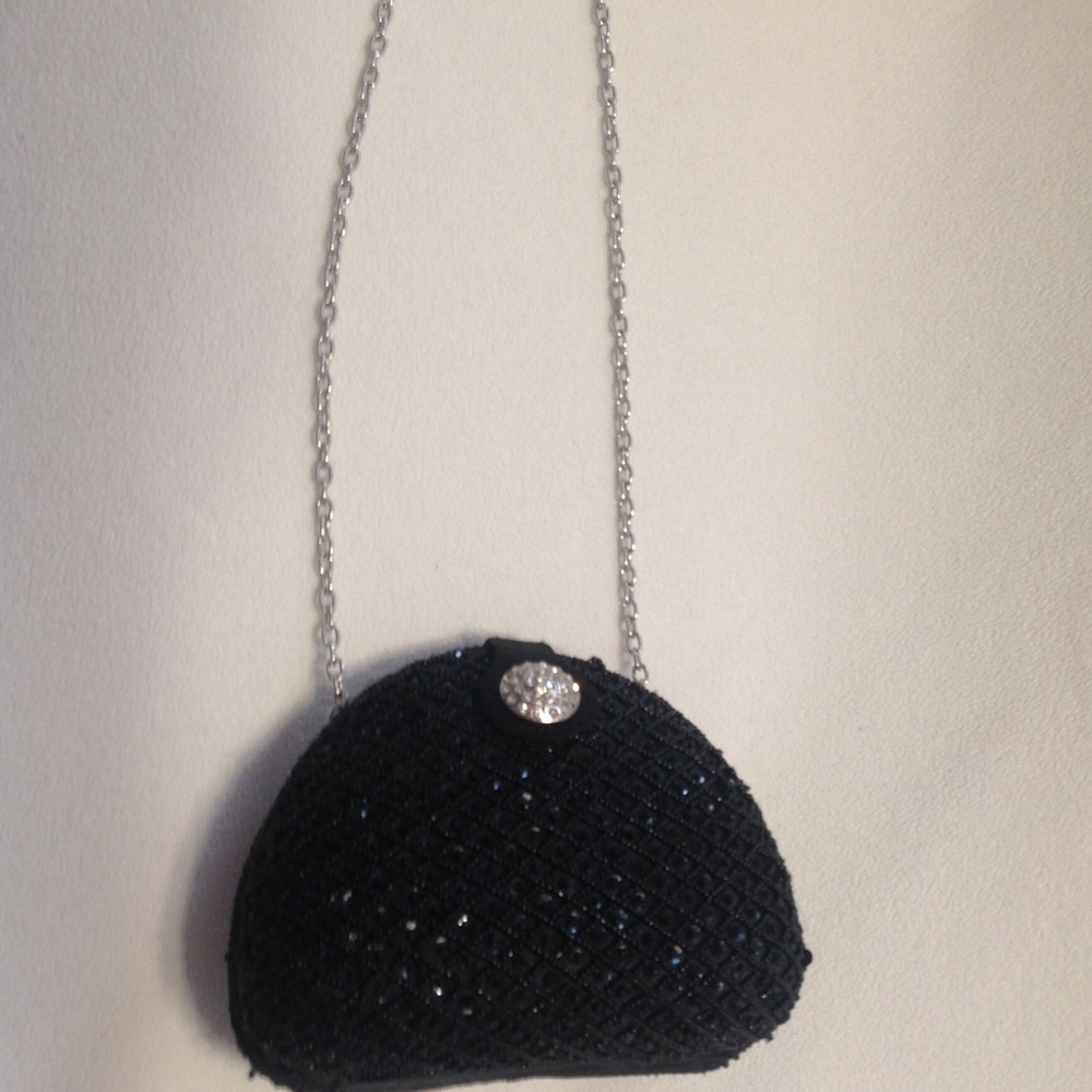 Expressions NYC, rounded beaded, magnetic clutch