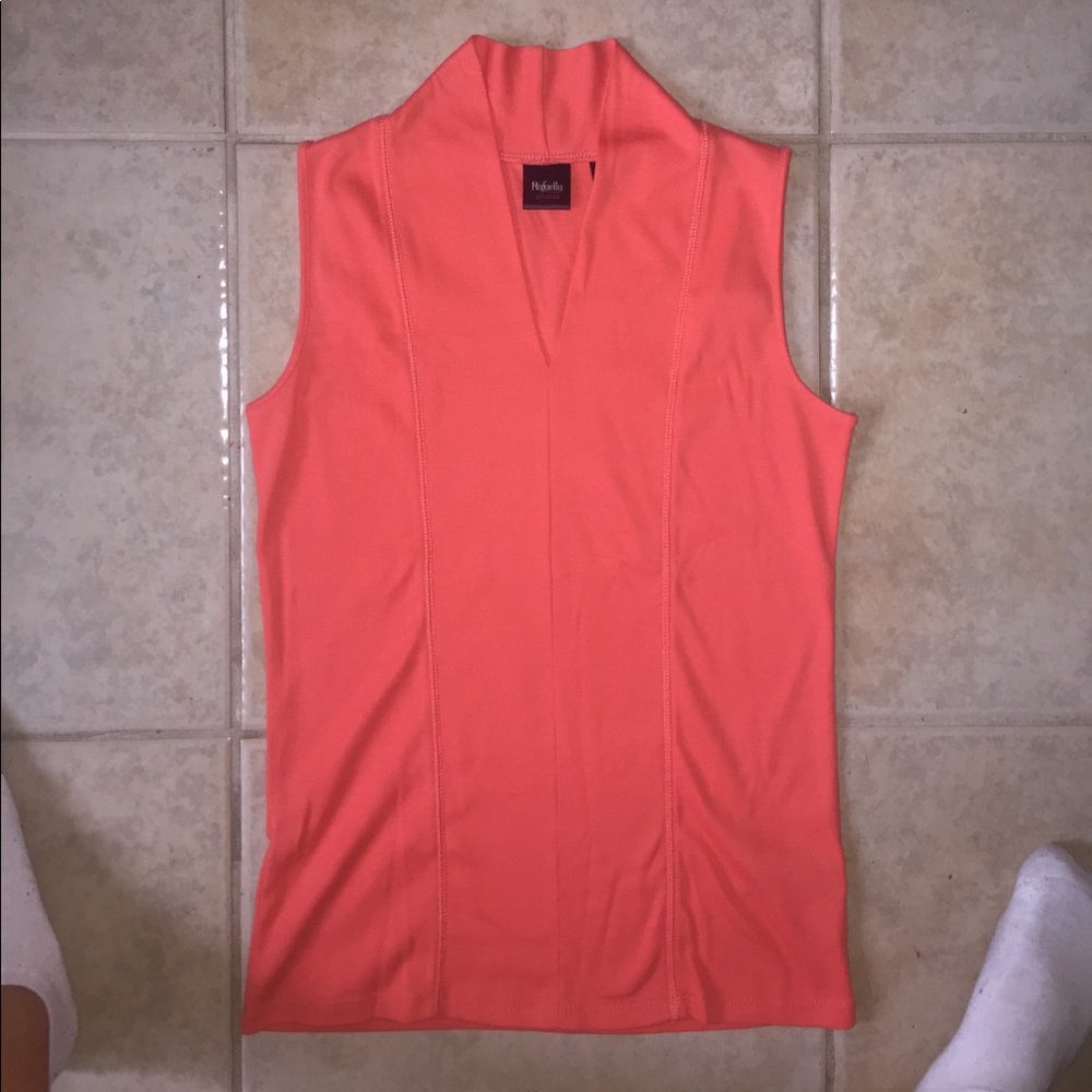 Clsssy sleeveless blouse