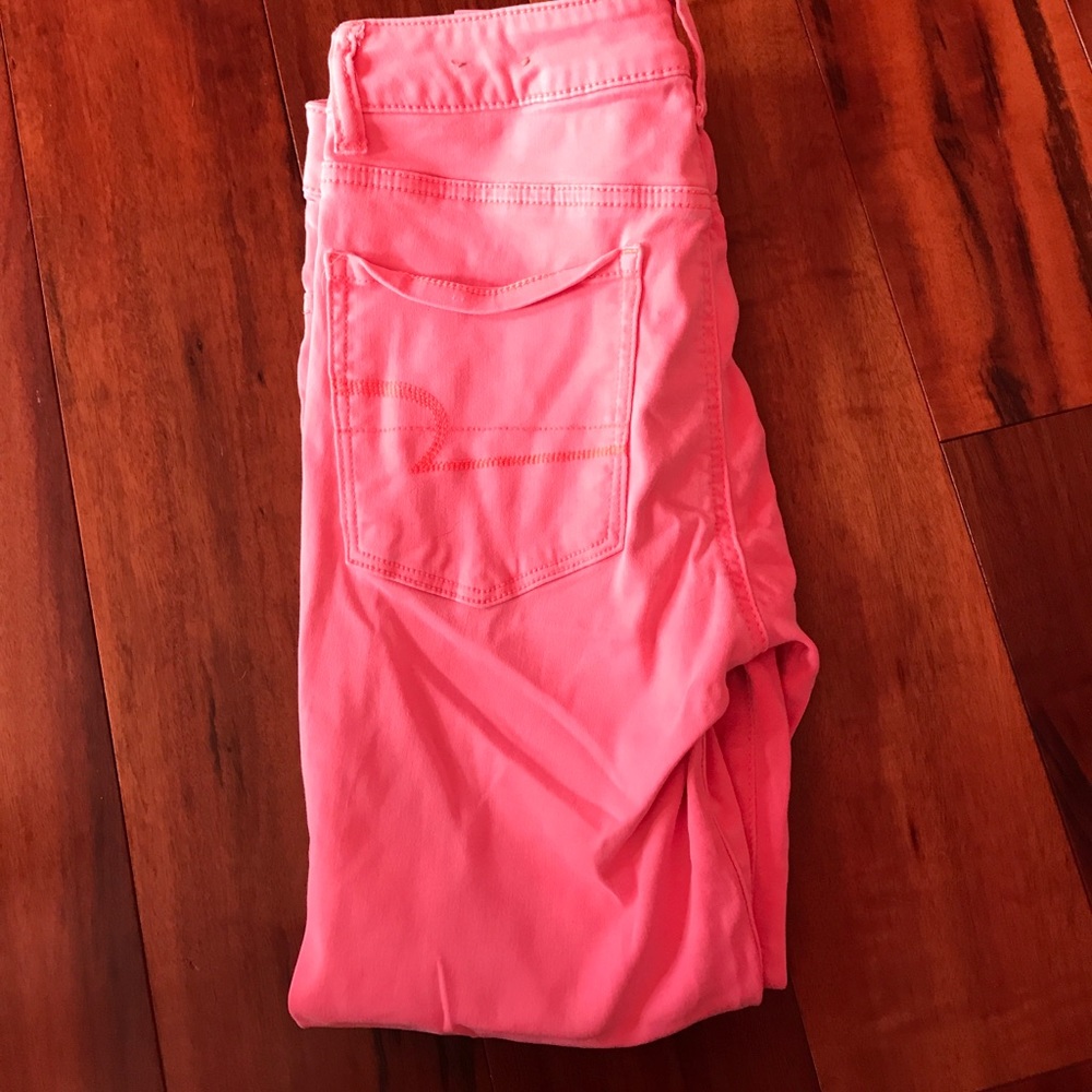 AMERICAN EAGLE CROP JEANS