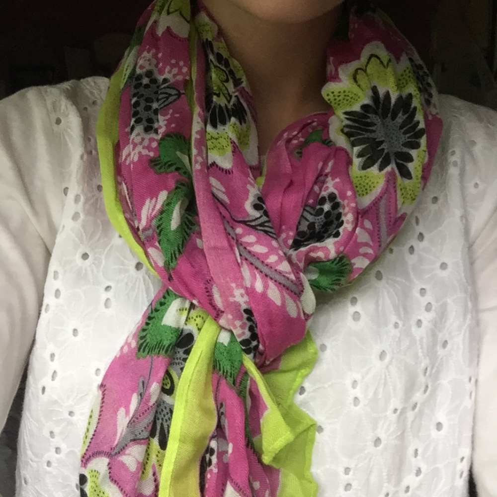 Vera Bradley Priscilla Pink Scarf