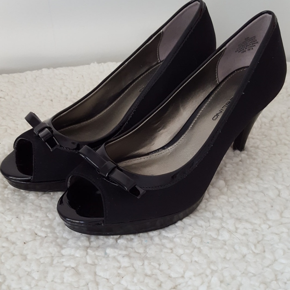 Open toe cute heels