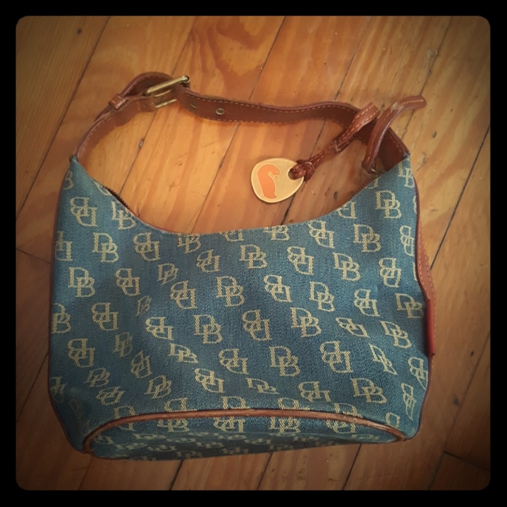 Dooney & Bourke shoulder bag