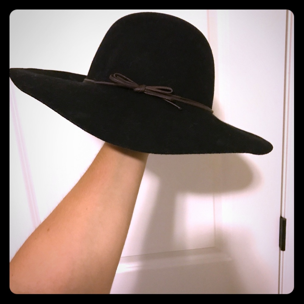 Chic black felt floppy summer hat