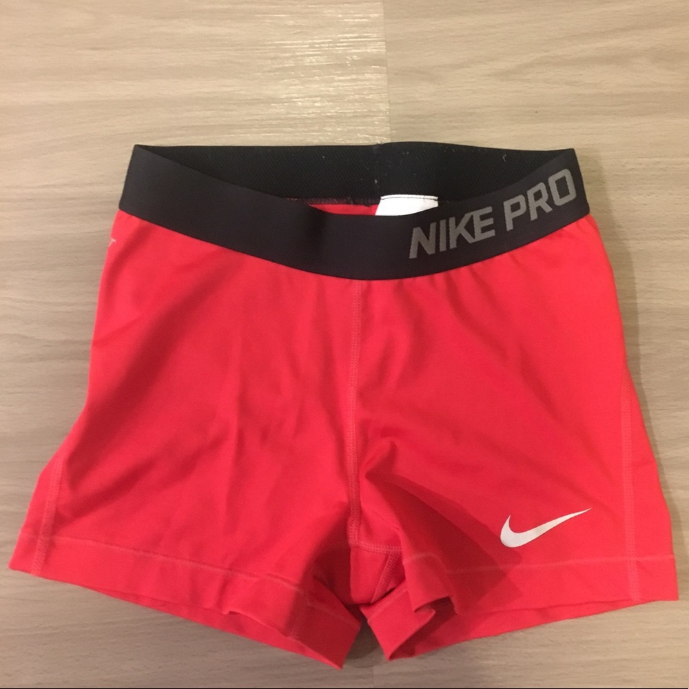 NIKE Shorts/Spandex