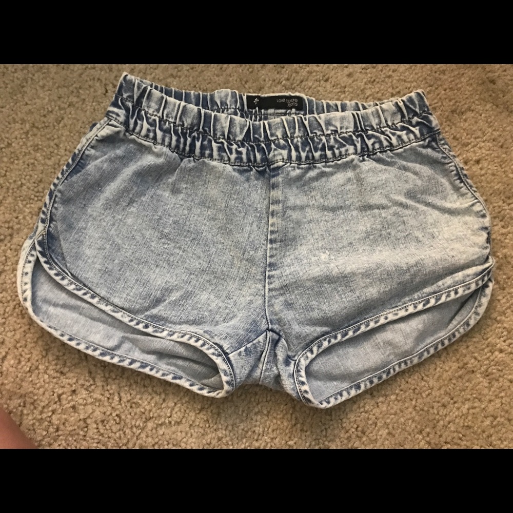 Sporty jean shorts