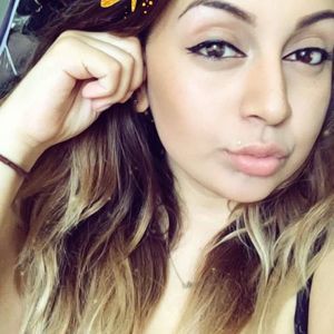 Meet your Posher, Cari