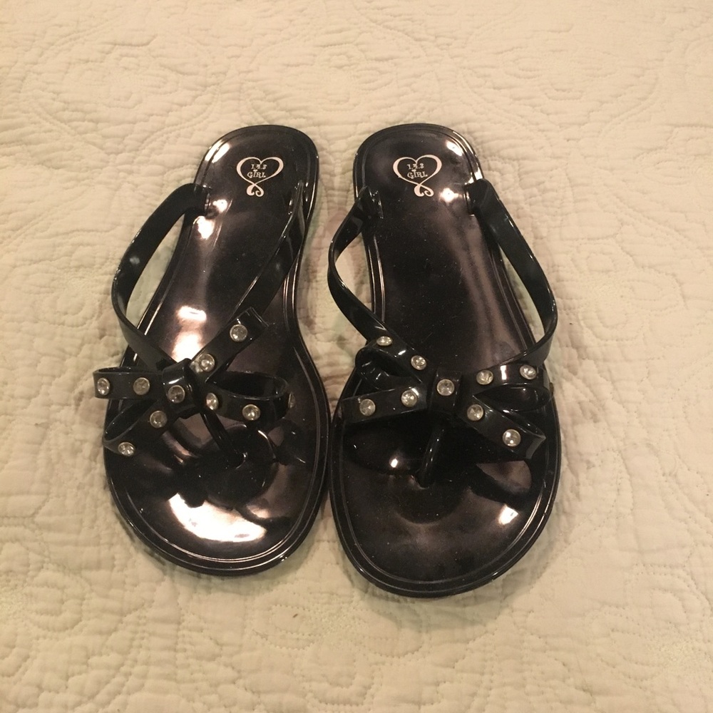 Shiny rhinestone bow flip flops