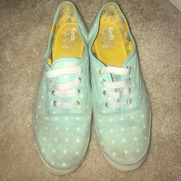 Seller photo, Poshmark