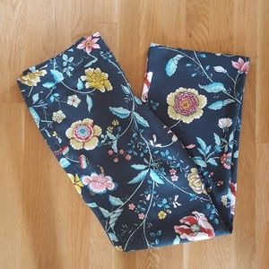 NWT LOFT Flower Pants, Size 6