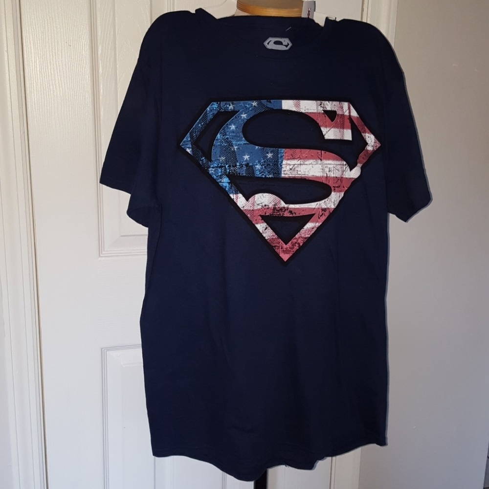 NWT Mens Superman tshirt