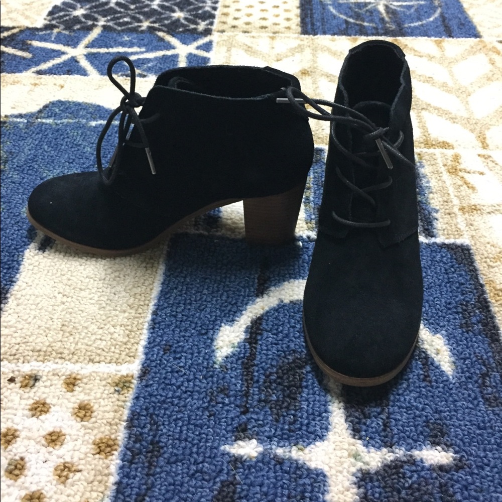 NWOT TOMS booties