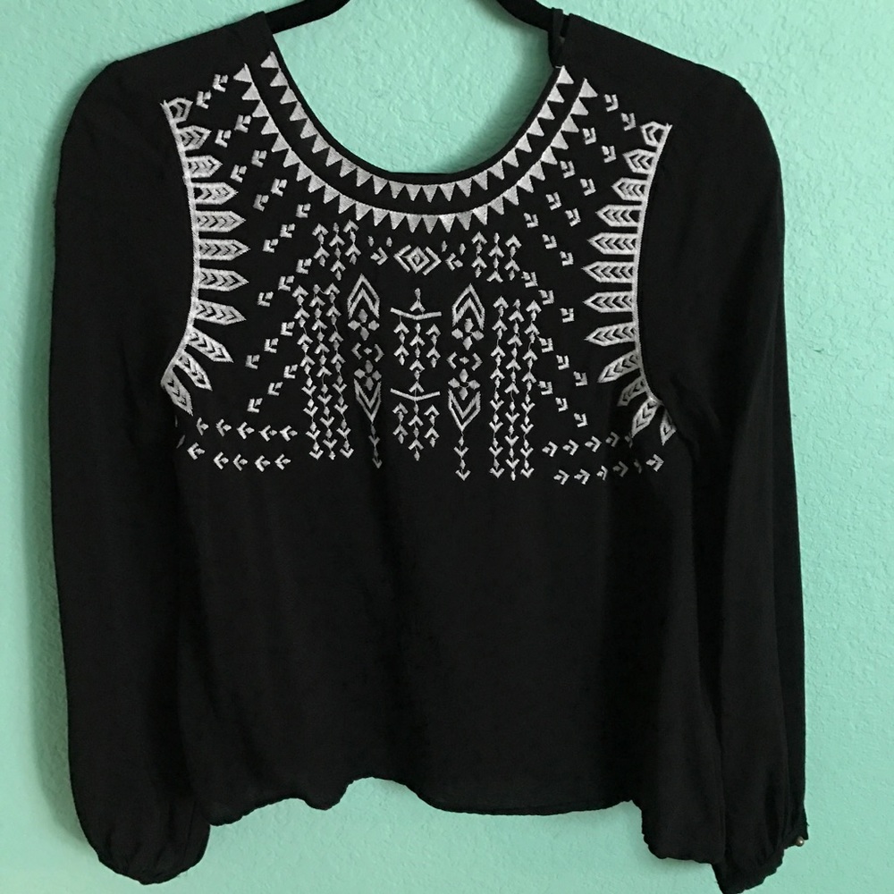 Forever21 embroidered blouse