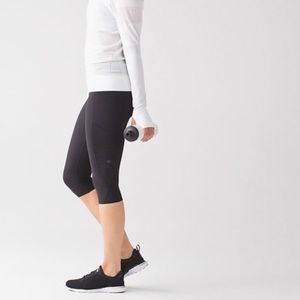 EUC Lululemon All The Right Places crop