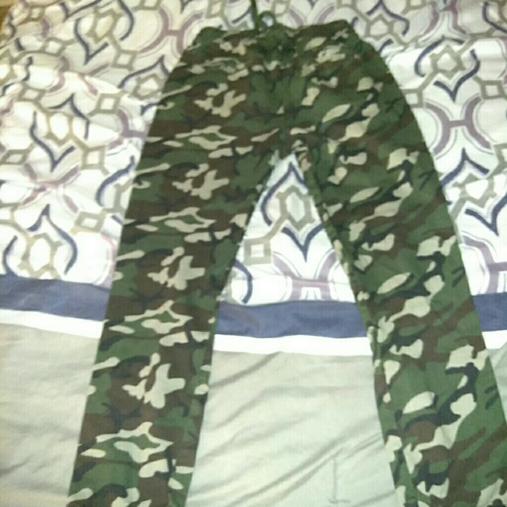 Army fatigue joggers