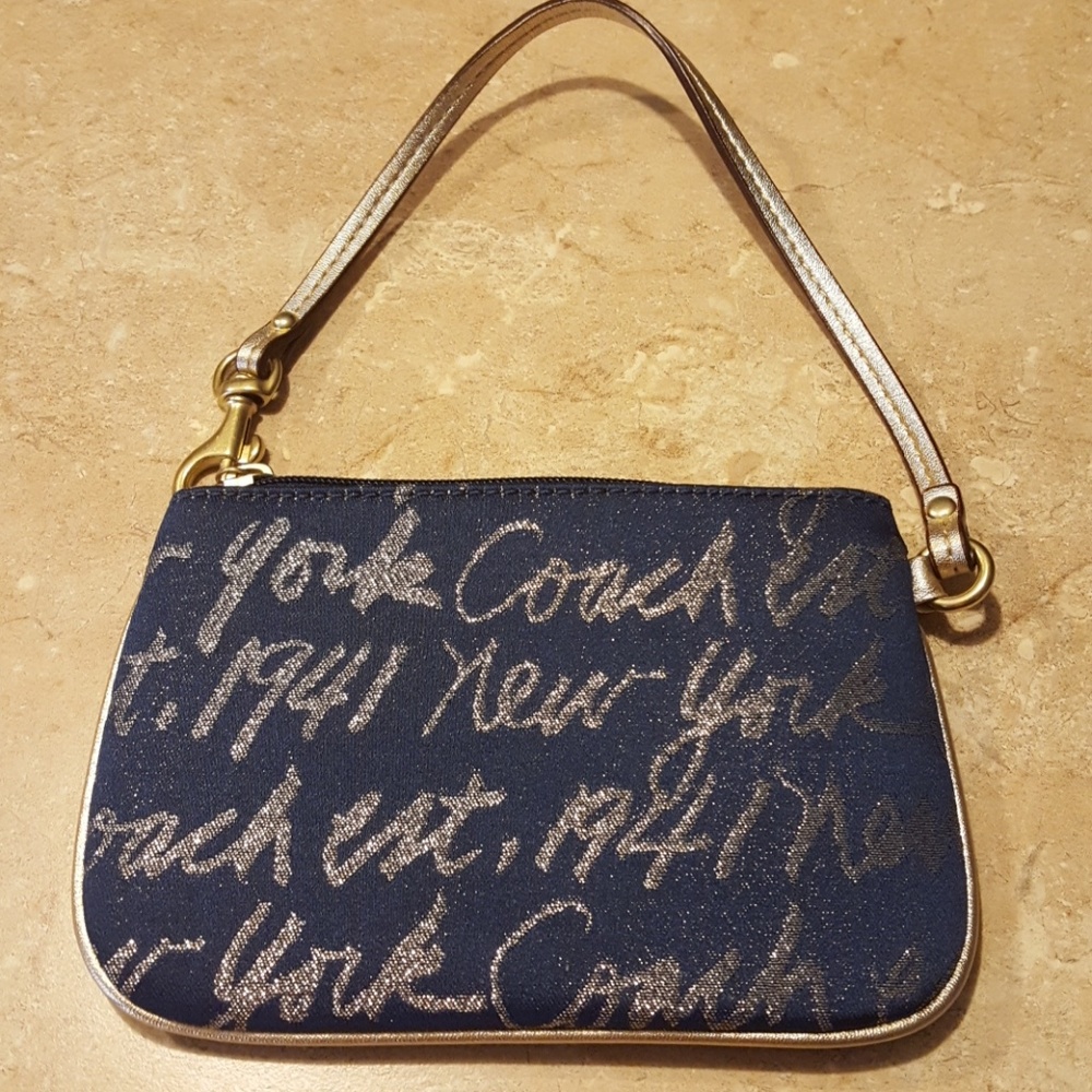 Coach wristlet - Picture 2 of 4