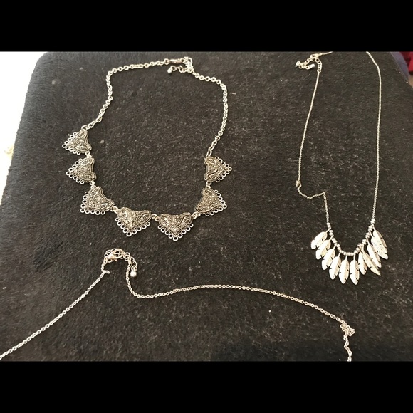 💝Free with $30 purchase Forever21 boho 3 necklace - Picture 2 of 5