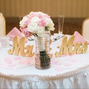 Hand painted gold MR & MRS letters