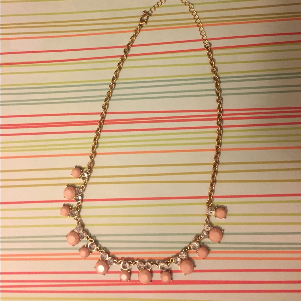 Gold and pink short necklace